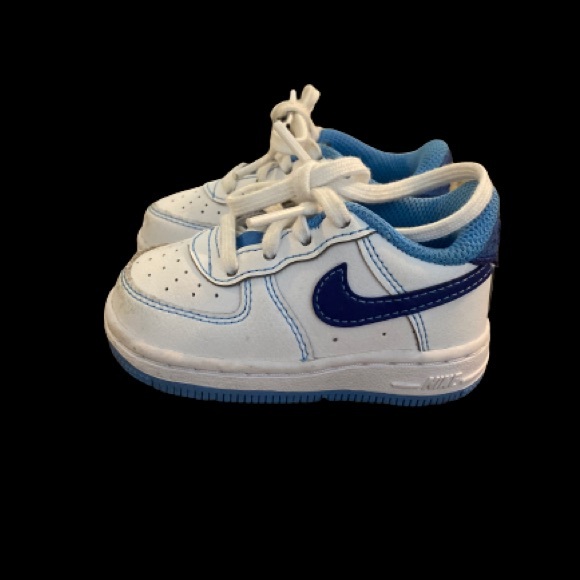 Five pairs of 4c baby shoes. - Picture 7 of 7